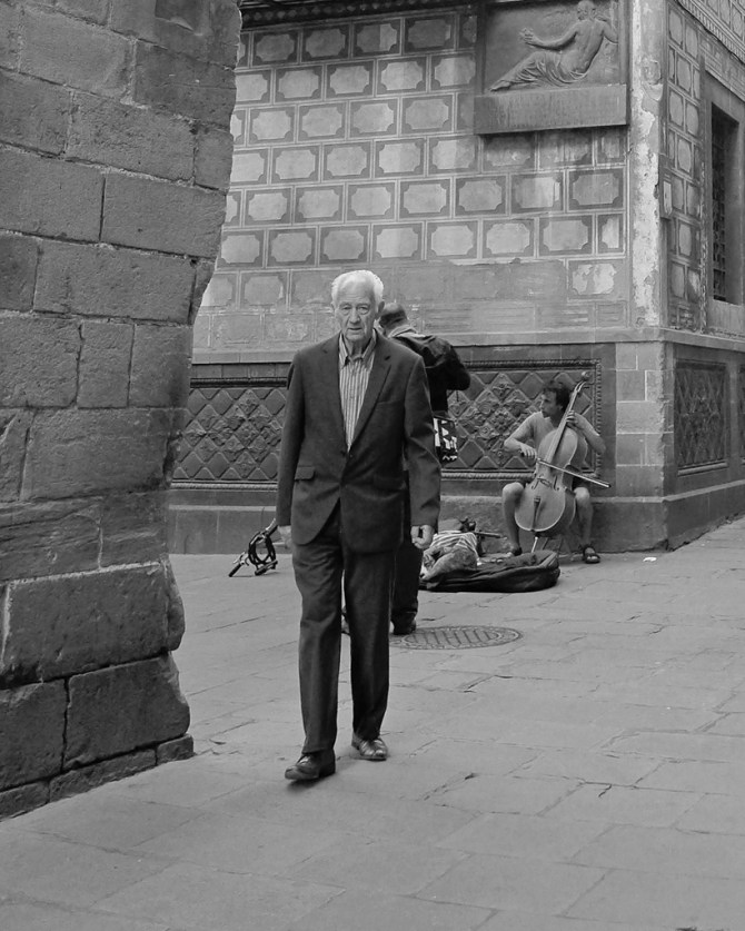 Cello-Walker-Barcelona-LOW